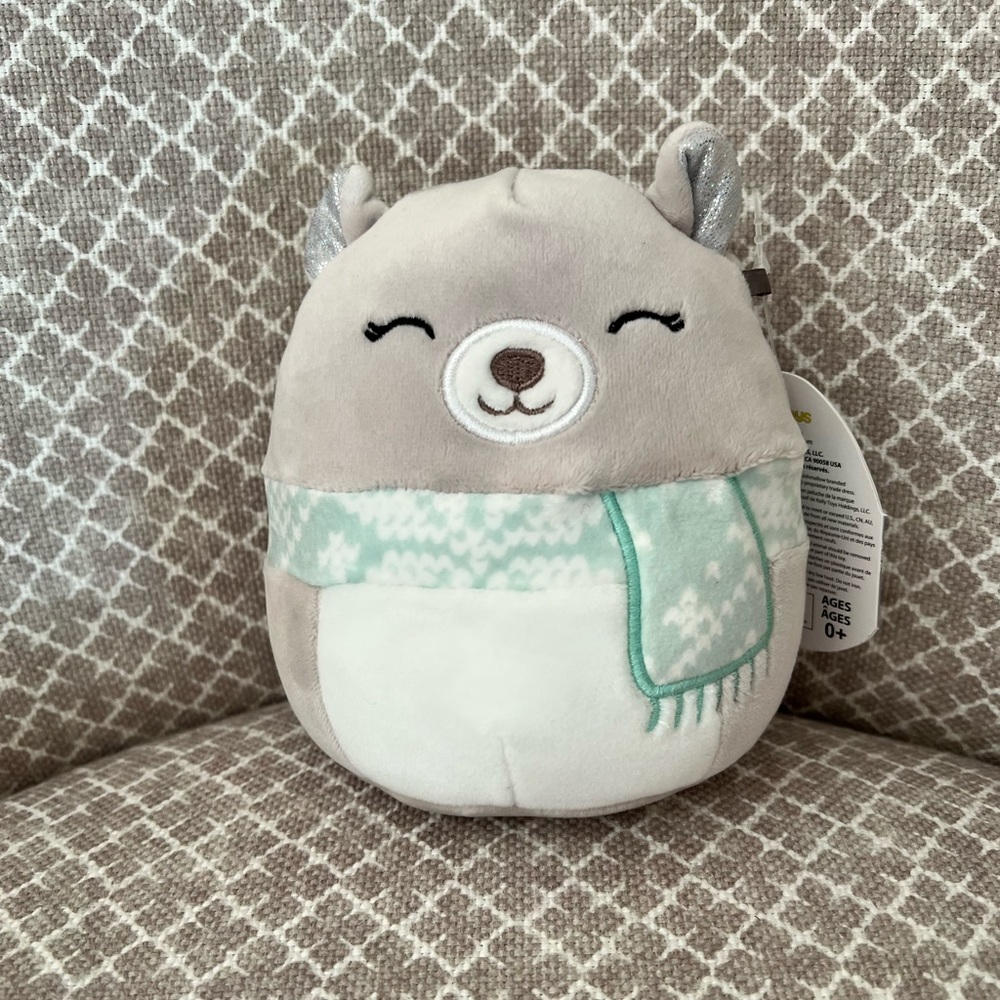 RARE Bristle The Bear With Scarf Holiday Squishmallows 5” 2020